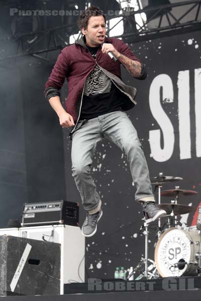 SIMPLE PLAN - 2011-08-28 - SAINT CLOUD - Domaine National - Grande Scene - 
